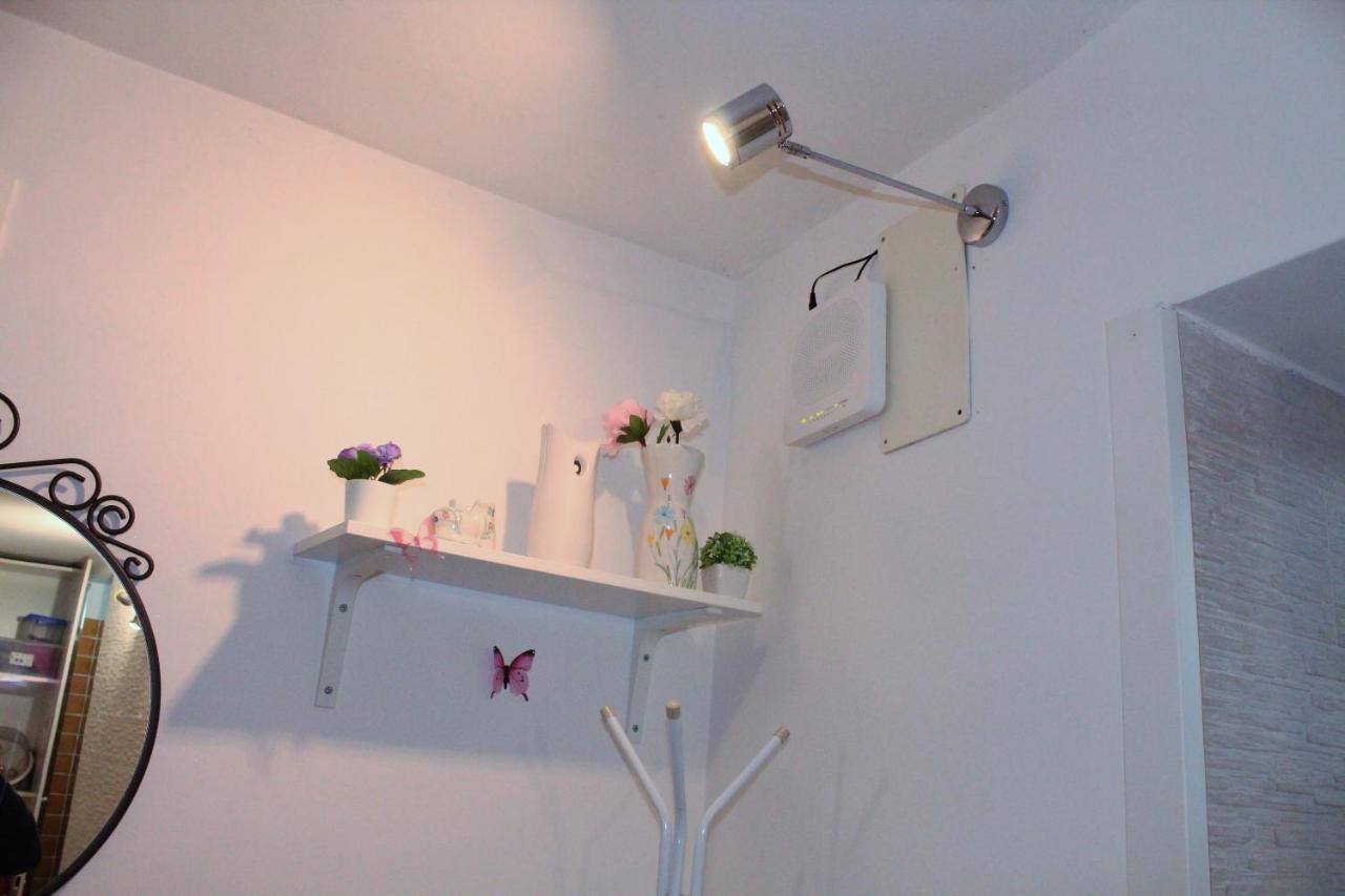 Casa Vacanze Angelica Salernes Extérieur photo