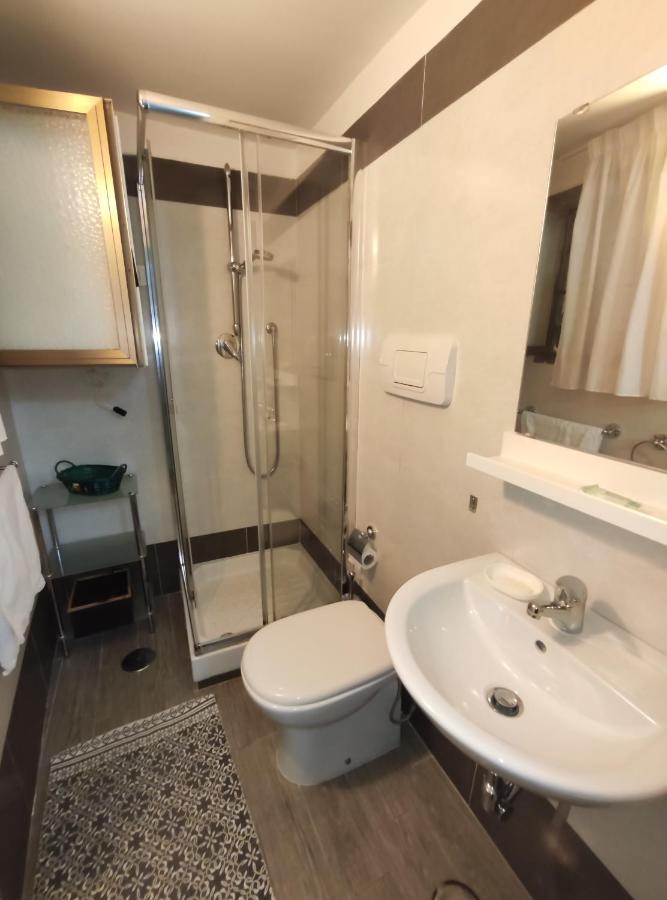 Casa Vacanze Angelica Salernes Extérieur photo