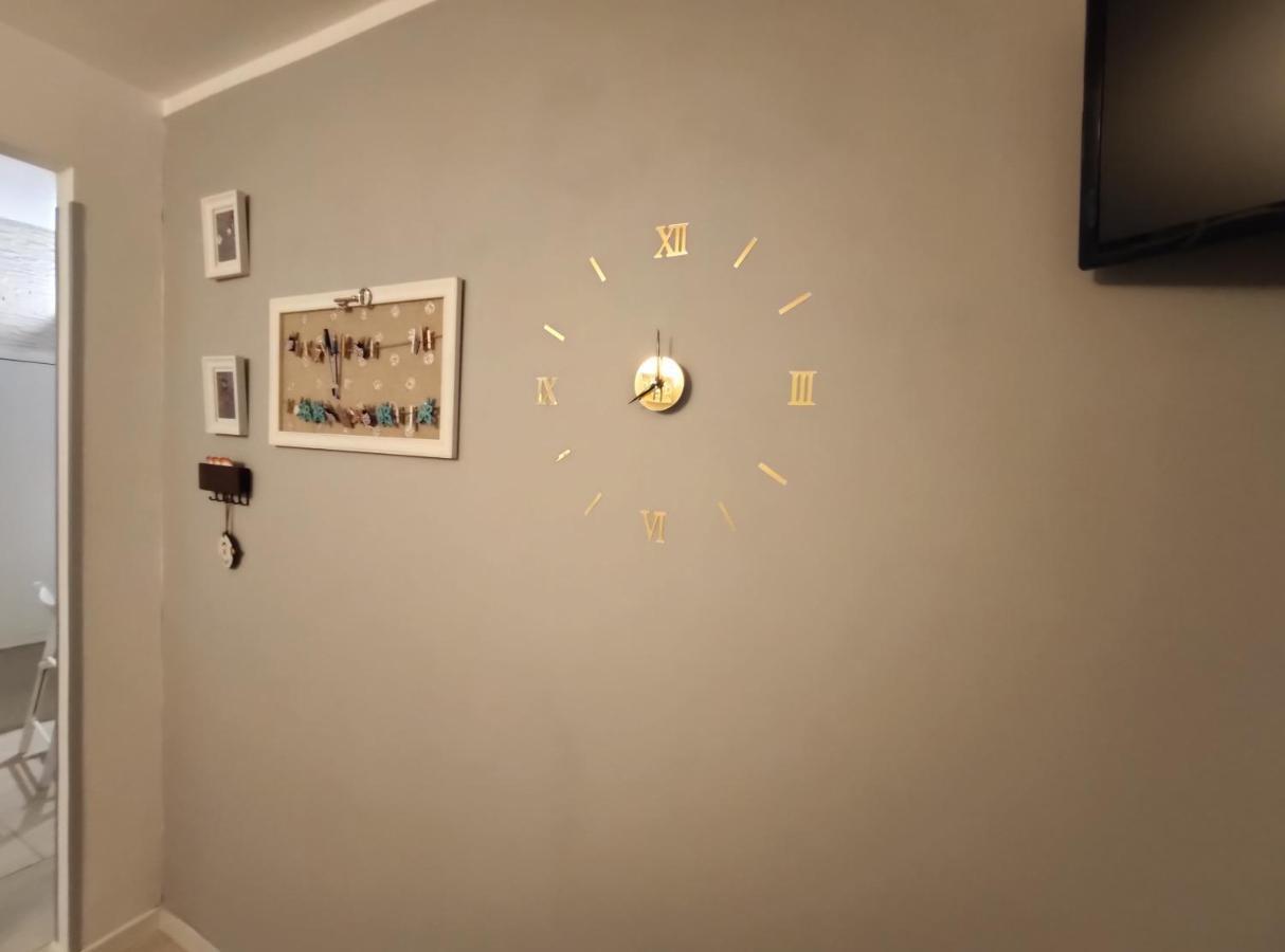 Casa Vacanze Angelica Salernes Extérieur photo
